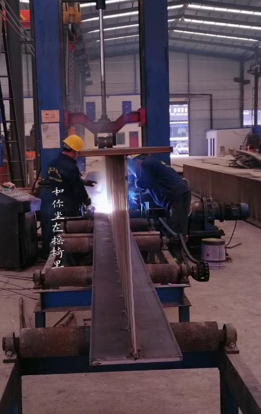 甘肃正宁钢结构厂H型钢组立机